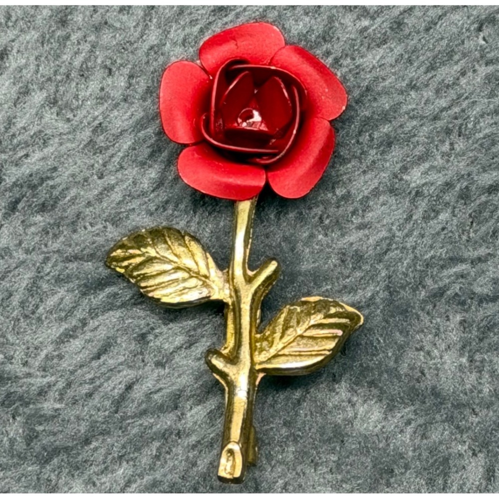 Gold Tone Red Rose Flower Brooch‎ Pin Vintage Style Small Dainty